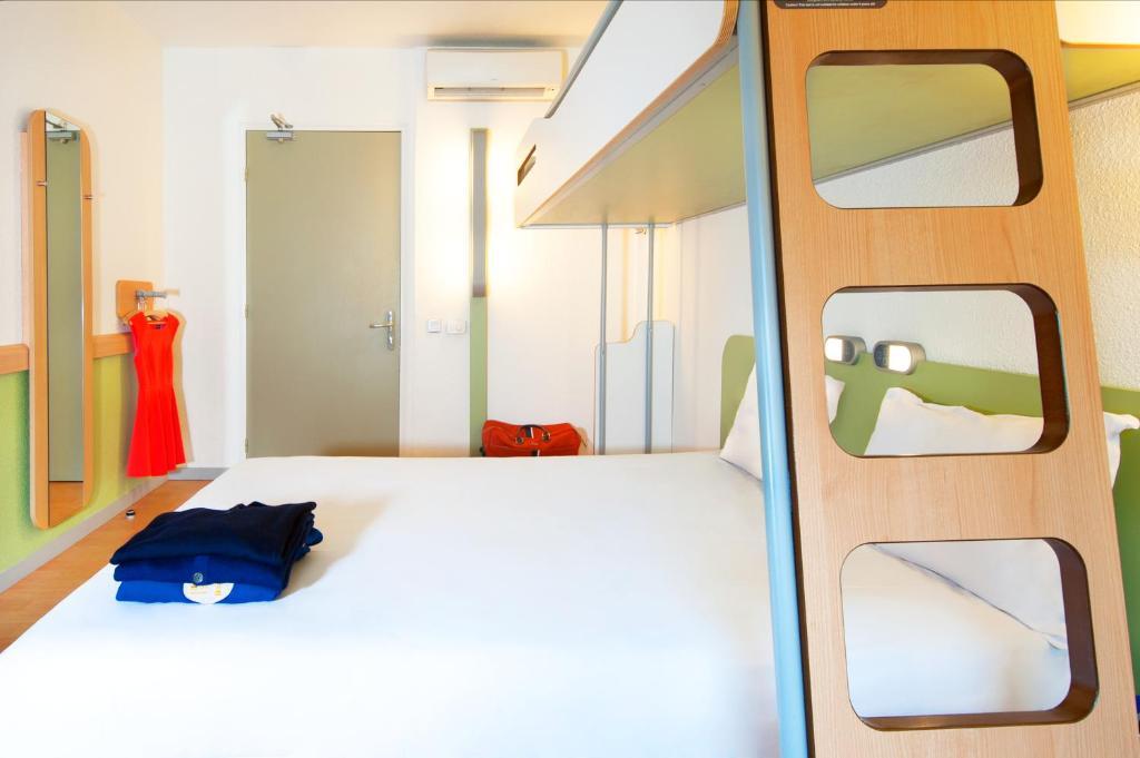 Ibis Budget Orly Chevilly Tram 7 Vitry-sur-Seine Rom bilde