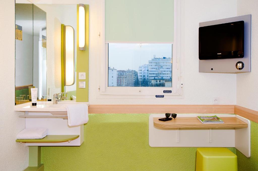 Ibis Budget Orly Chevilly Tram 7 Vitry-sur-Seine Rom bilde