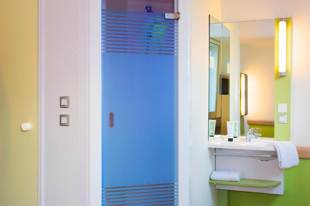Ibis Budget Orly Chevilly Tram 7 Vitry-sur-Seine Rom bilde